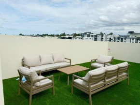 Spacious Newly Renovated 3-Bedroom Apartment Opposite Westfield Chermside